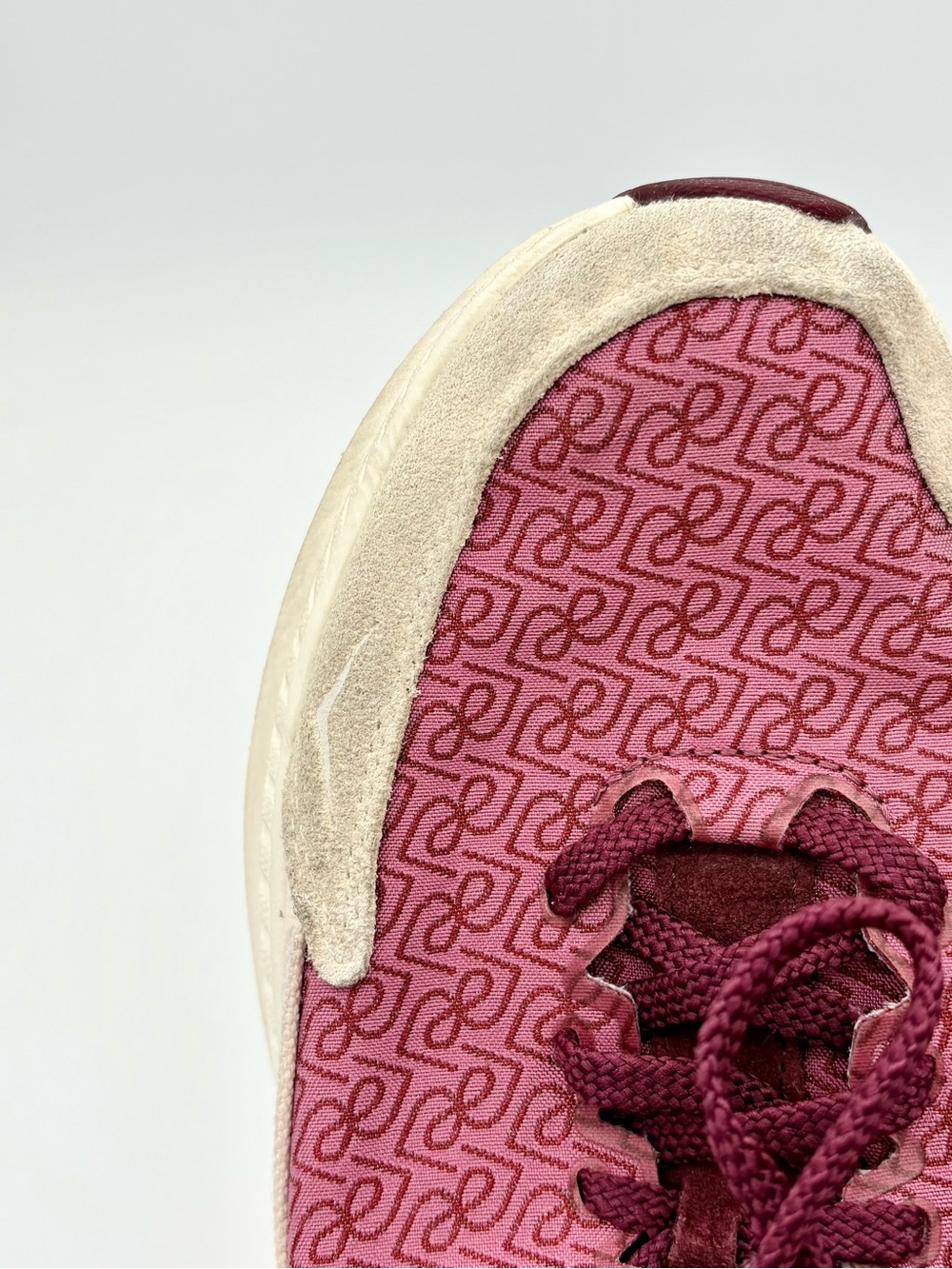 Hoka x Reformation Mach 6 LS Sneaker in Syrah / Savvy Red Printed Classic Size 8 - Picture 11 of 11